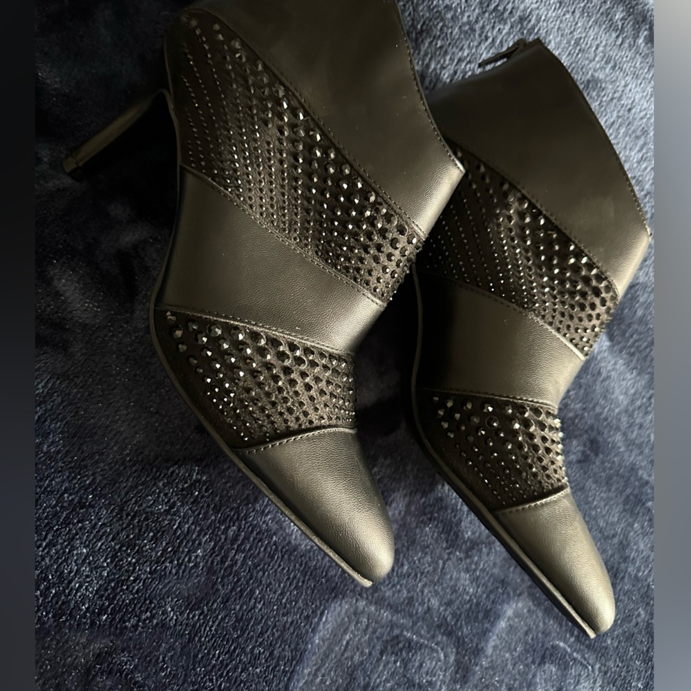 Impo black sparky booties Size 7 1/2  Never been worn🖤 - Picture 8 of 15